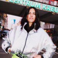 Sofi De La Torre - Y Duele