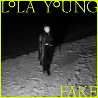 Lola Young - Fake